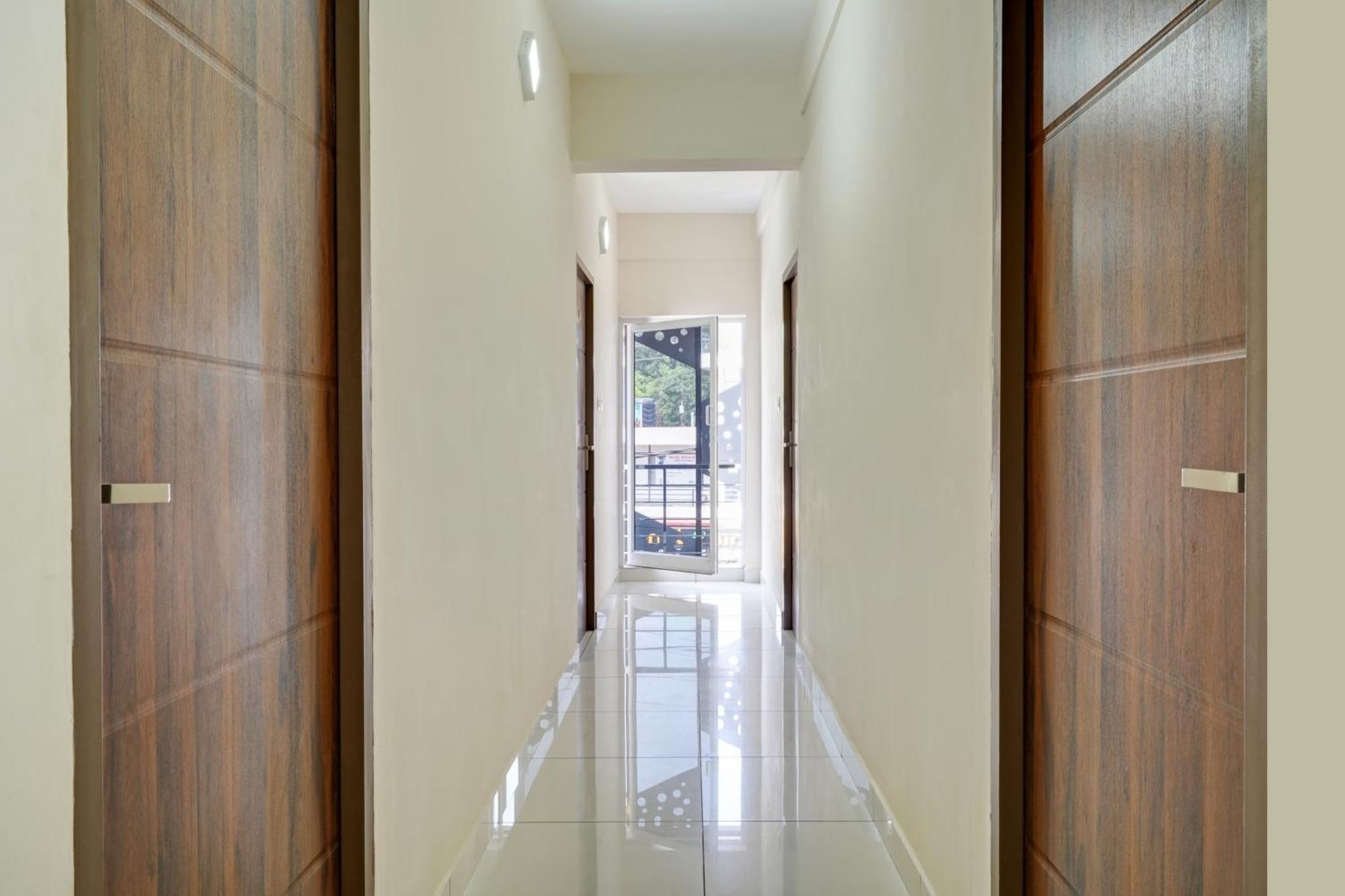 Gypsy Hotel Cusat Kochi Ngoại thất bức ảnh