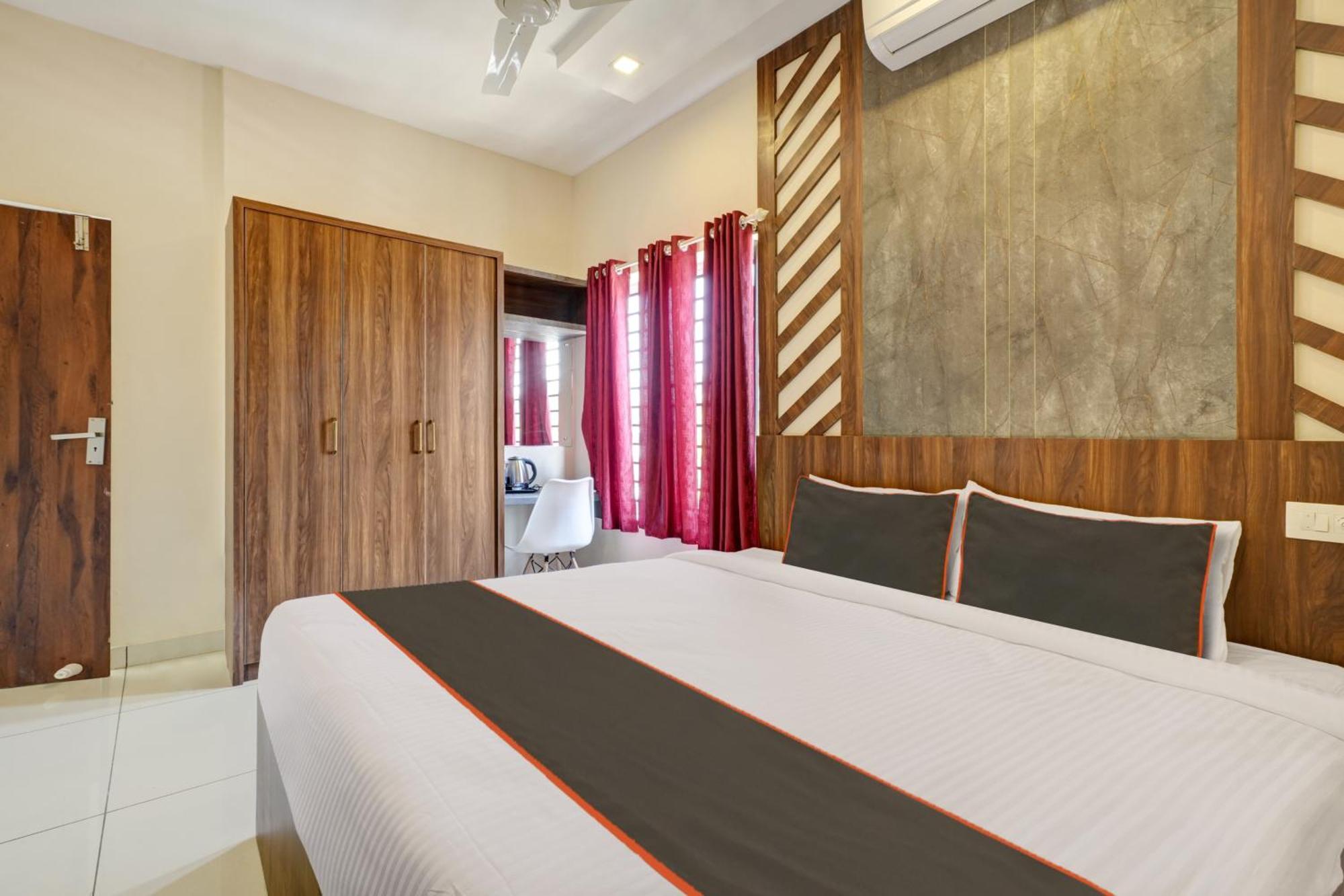 Gypsy Hotel Cusat Kochi Ngoại thất bức ảnh