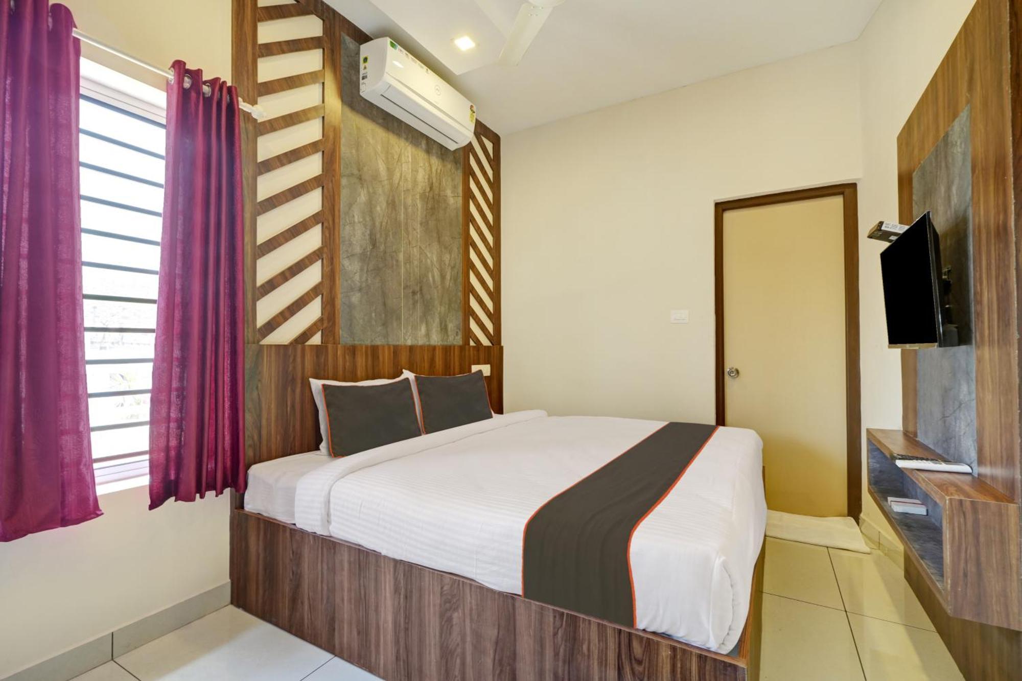 Gypsy Hotel Cusat Kochi Ngoại thất bức ảnh
