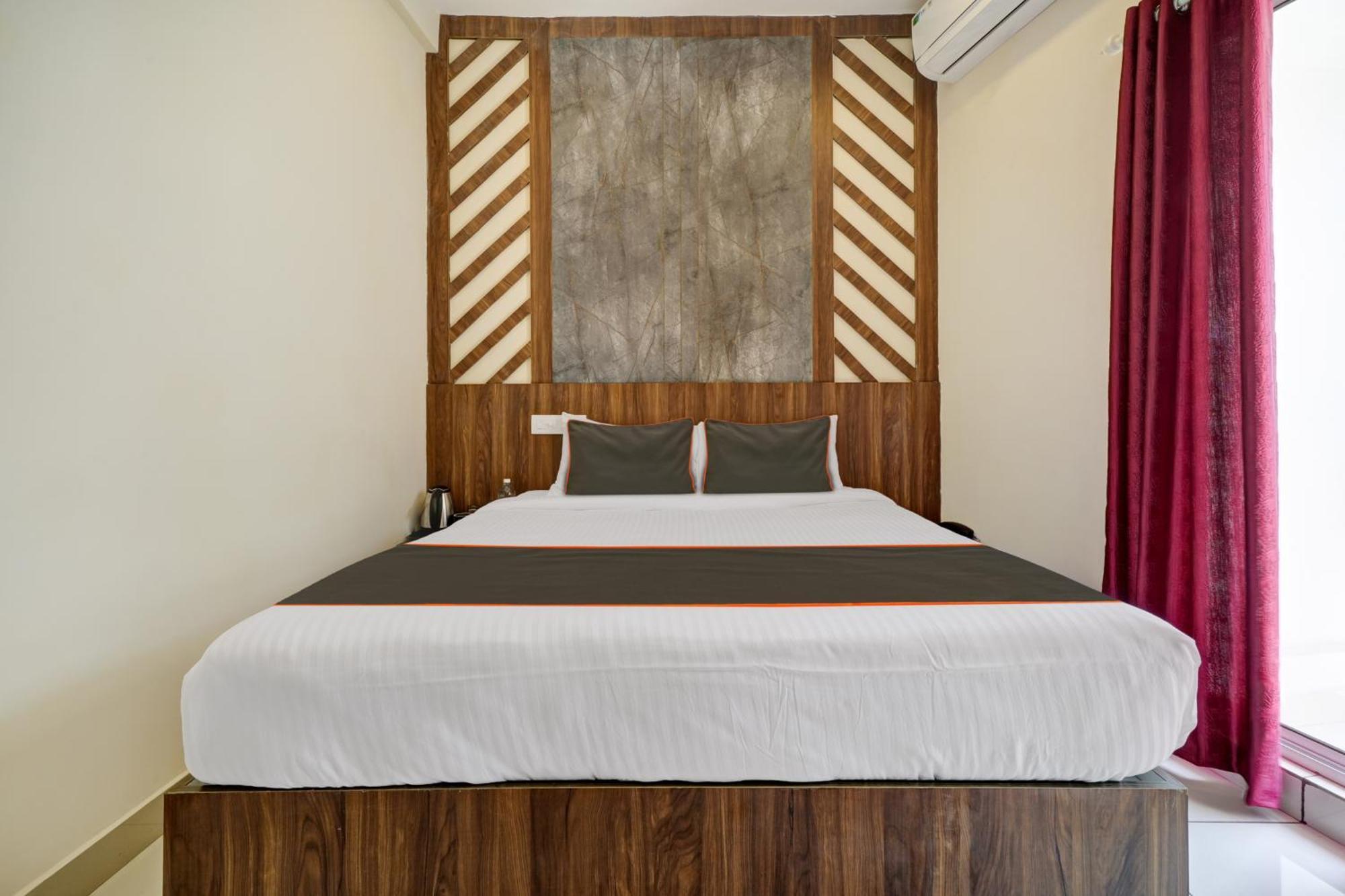 Gypsy Hotel Cusat Kochi Ngoại thất bức ảnh