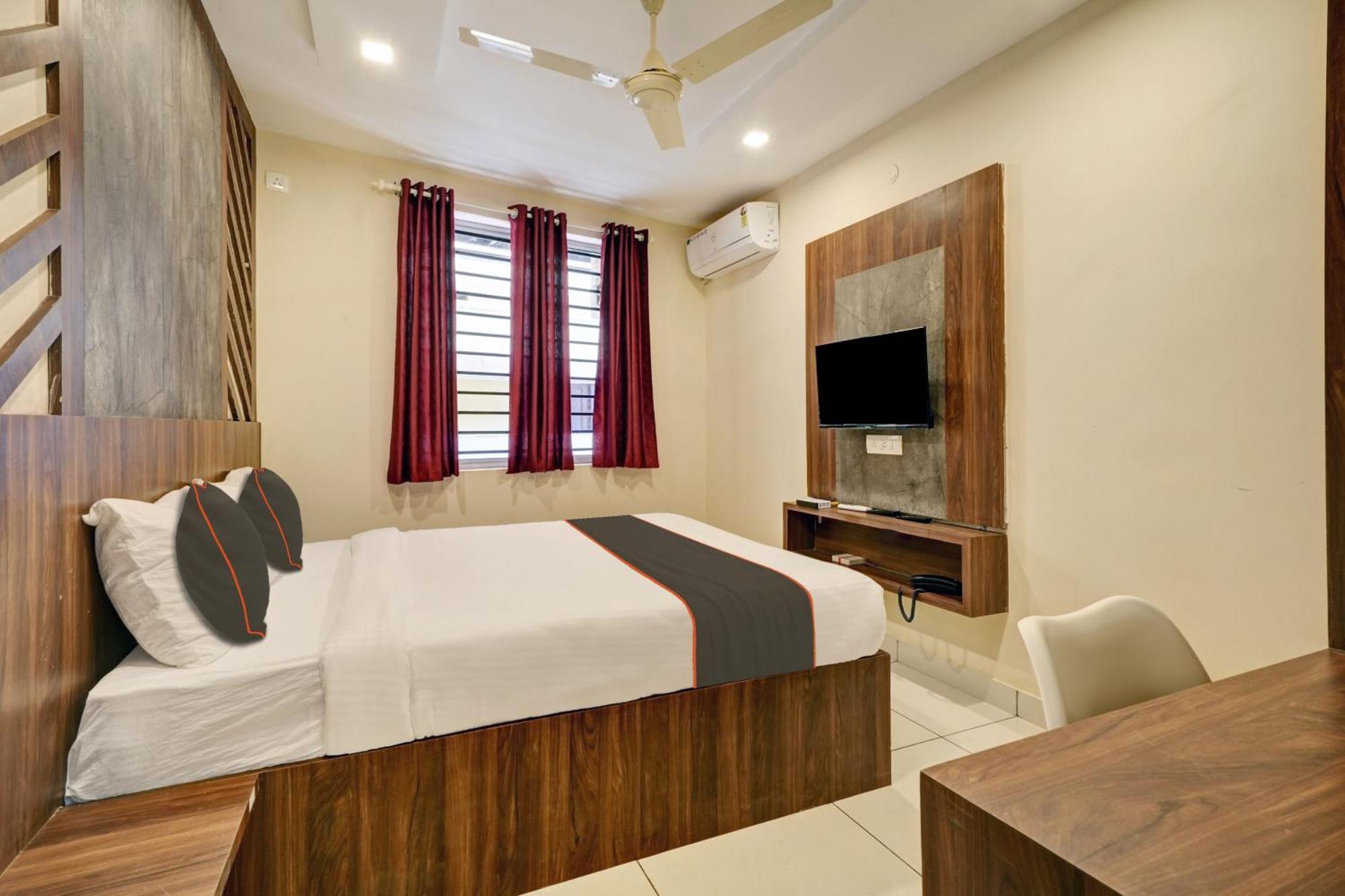 Gypsy Hotel Cusat Kochi Ngoại thất bức ảnh
