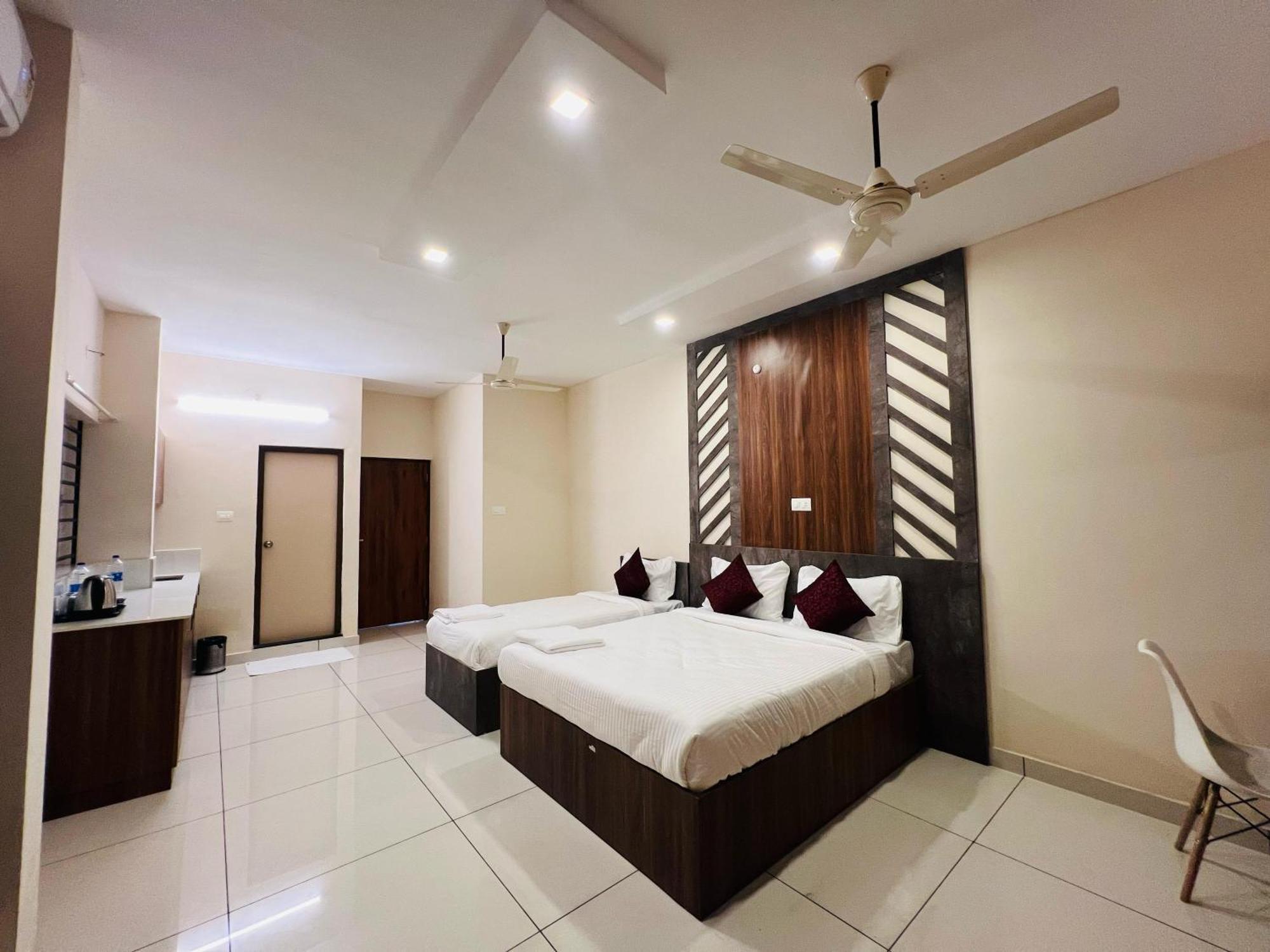 Gypsy Hotel Cusat Kochi Ngoại thất bức ảnh